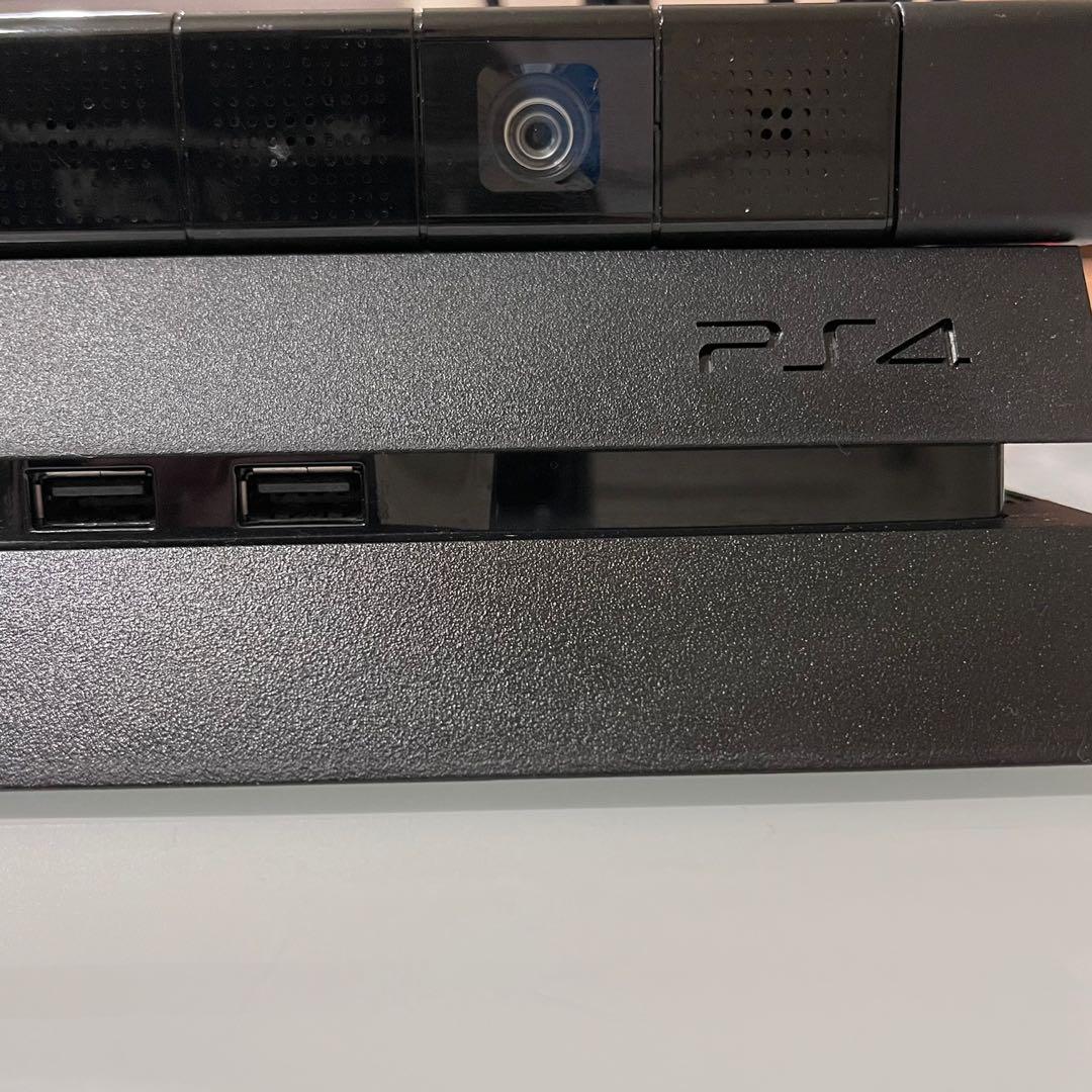 PlayStation 4 PS4 with inclusions (Category: PlayStation) located in Mandaluyong City. Submitted by maxfilter (Listing ID 1113146804, Image 2). Description: - Japan Version - 110 volts Inclusions: - (1) SEALED Dualshock 4 Wireless Controller - (1) Used Dualshock 4 Wireless Controller - (1) Just Dance Game - (1) NBA 2k15 Game - (1) Camera - Cables .