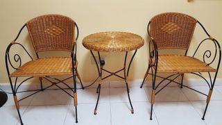 Rattans Chairs and table set