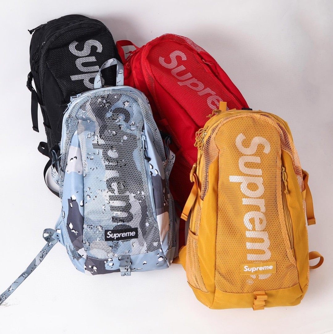 Supreme Backpack, 男裝, 袋, 背包- Carousell