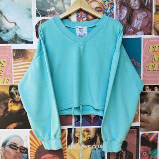 Sweater crop