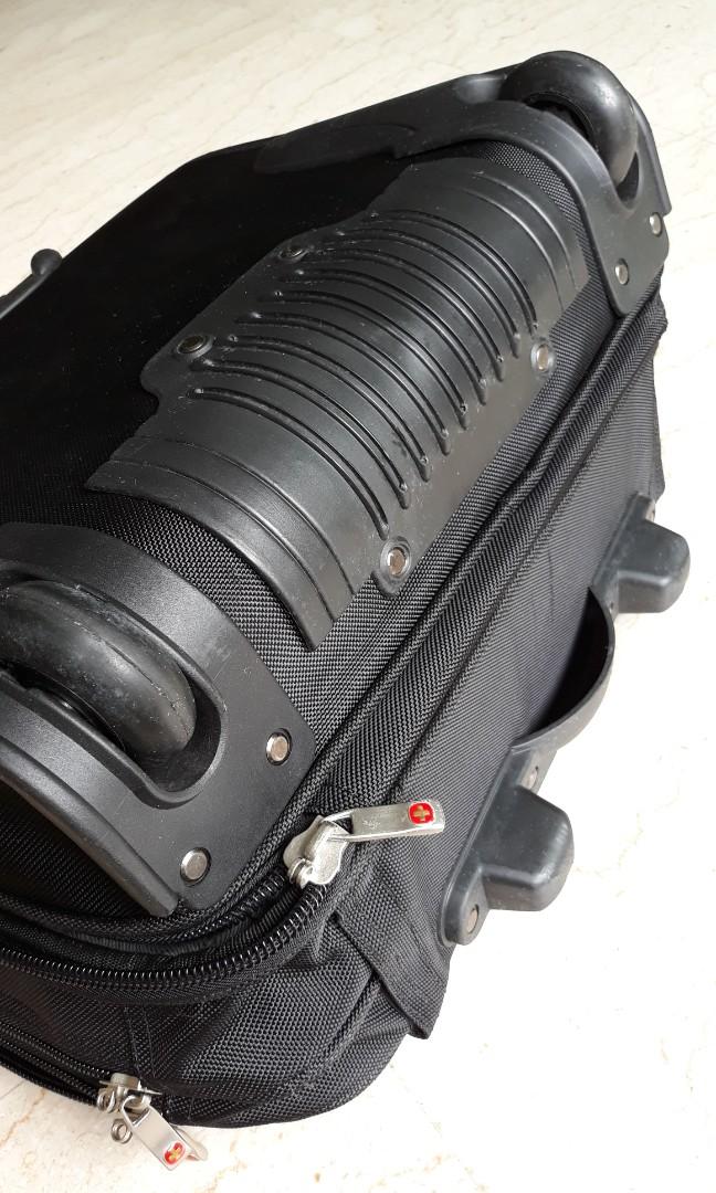 Price Reduced! Swiss Army Laptop Roller Bag, Hobbies & Toys, Travel