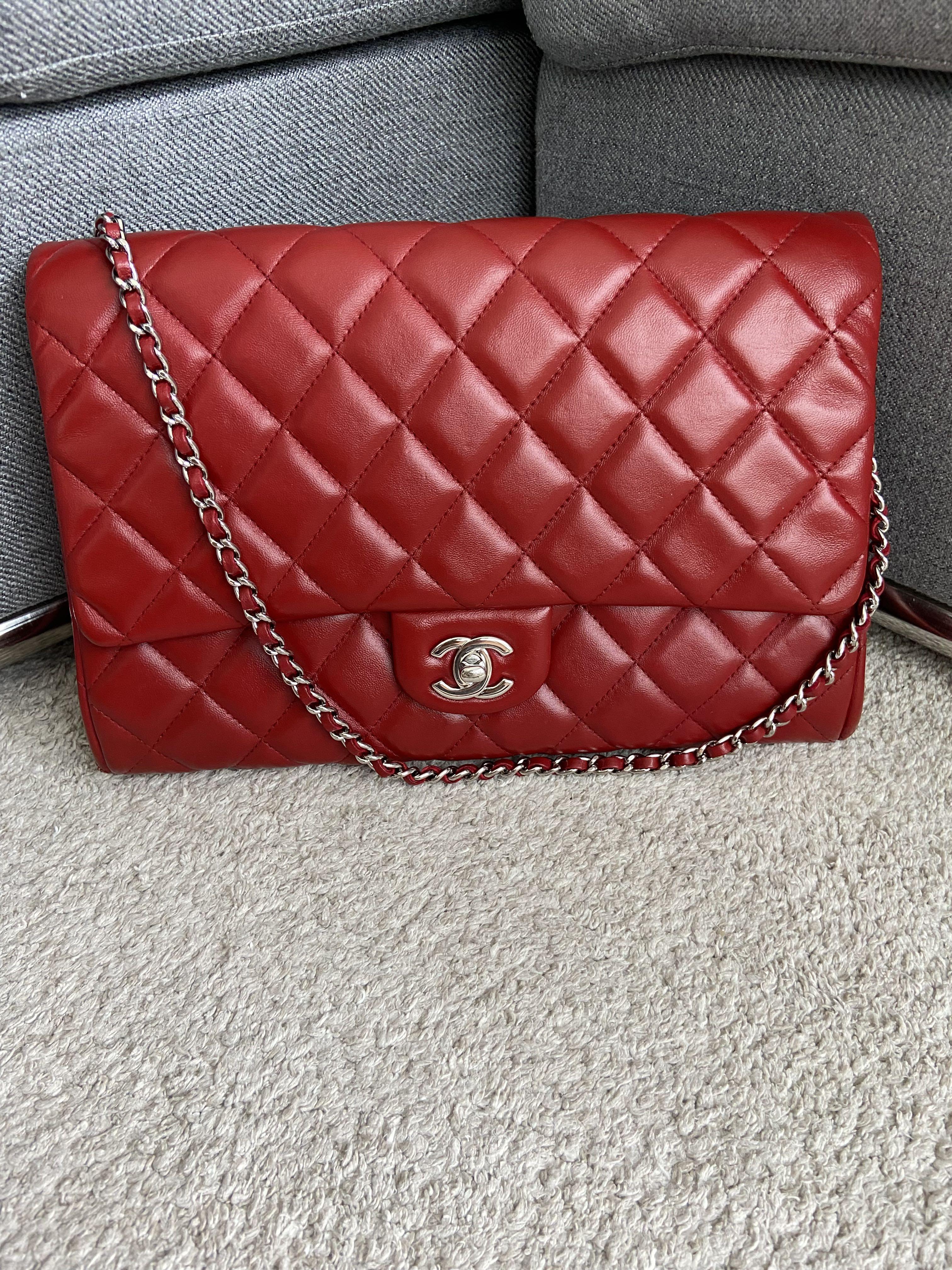 SOLD Timeless clutch on chain Chanel red