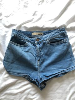 (Category: ) located in . Submitted by tamocha (Listing ID 1113214824, Image 1). Description: .