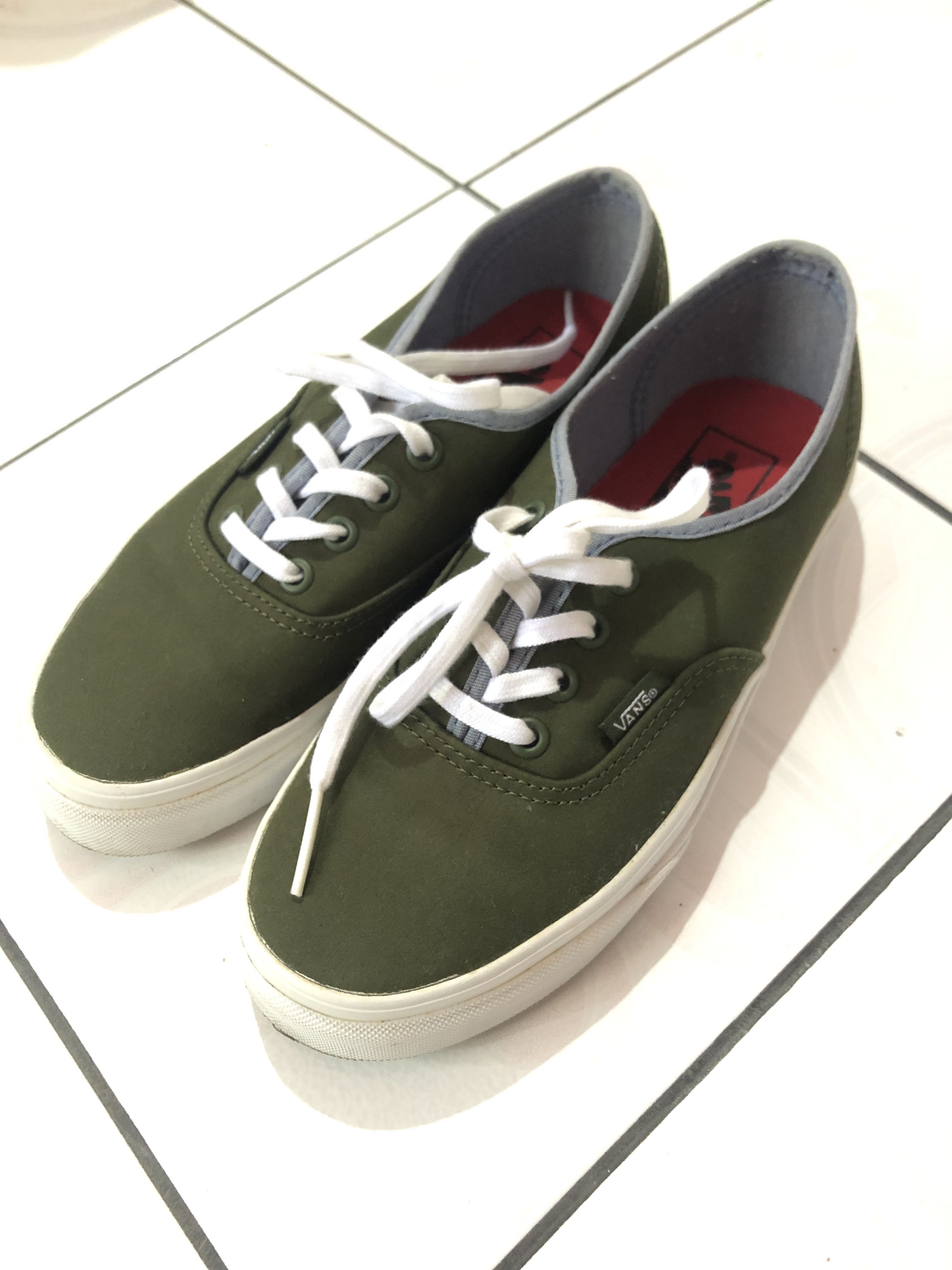 CLEARANCE FLASH SALE Vans Olive Green 