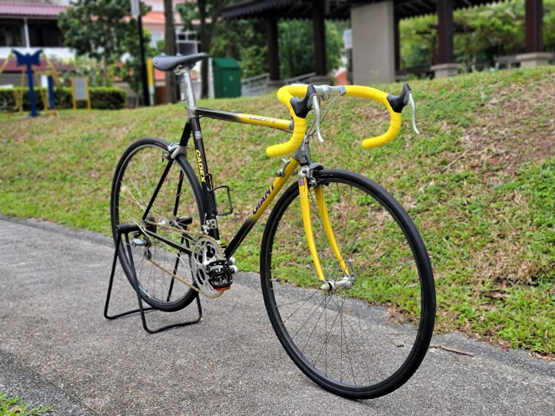 93 94 Giant Cadex CFR2 vintage road bike carbon Sports Equipment