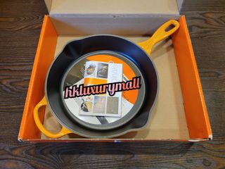 （分類：）位於 。 由 hkluxurymall 提交（商品編號 1087210764，圖片 1）。簡介： 。