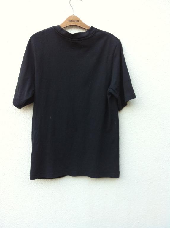 Adidas black T shirt. Size UK XS US XS. In good condition