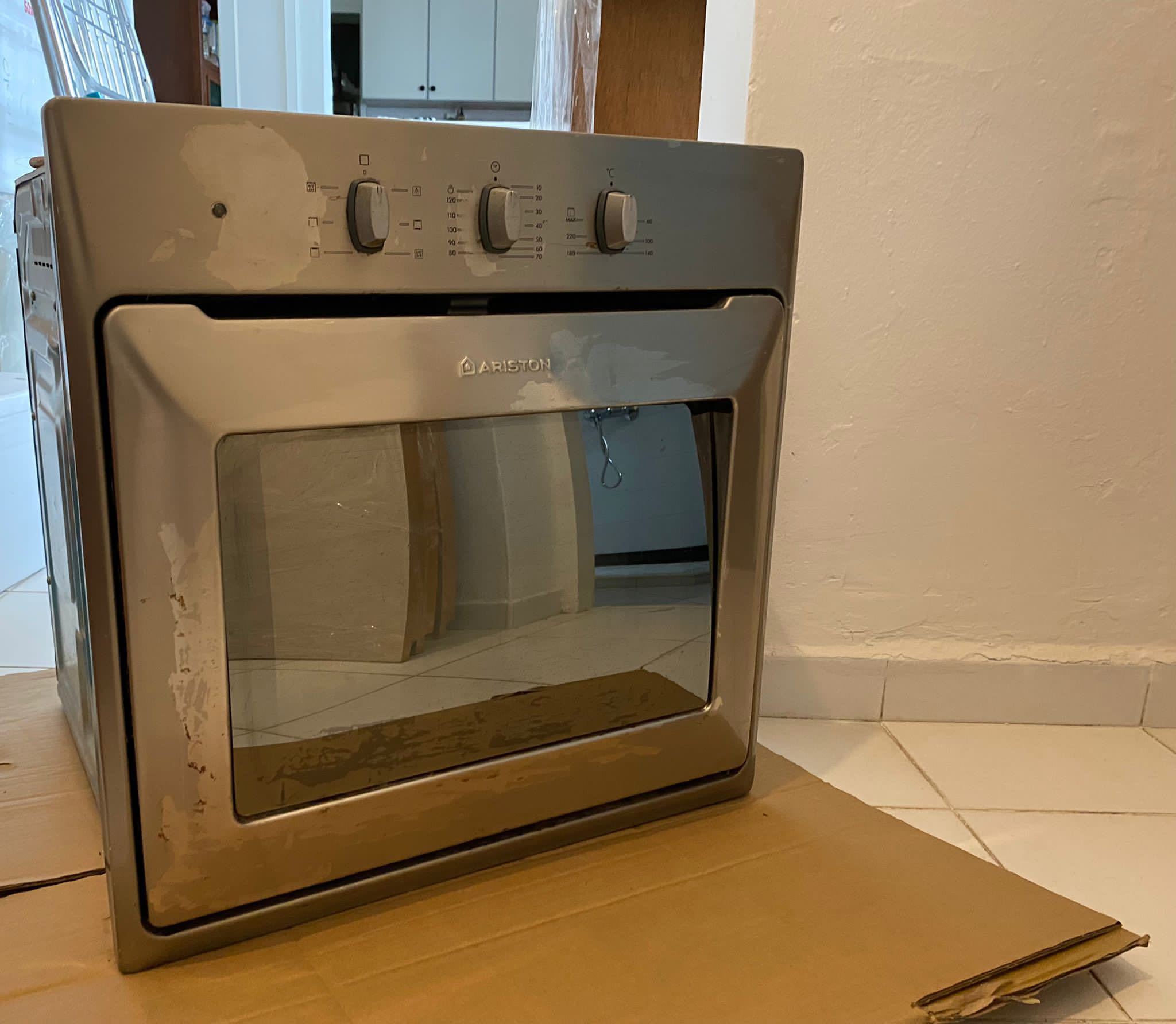 Ariston built in shop oven