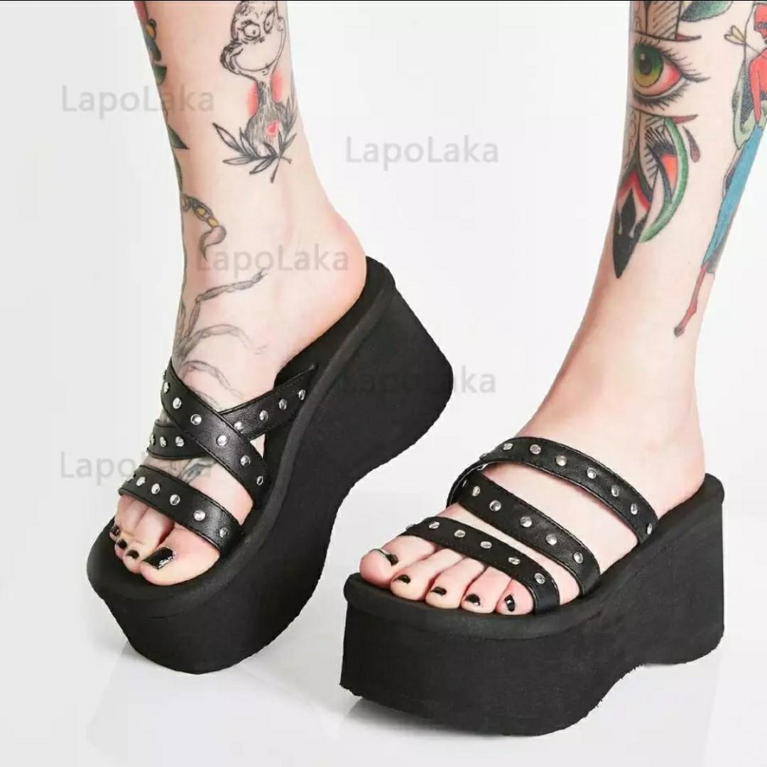 y2k black platform sandals