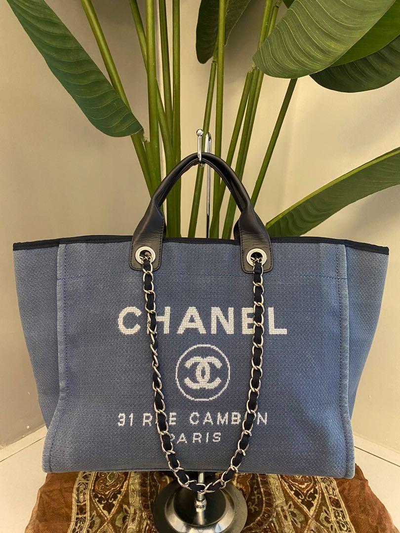 Chanel on the go bag top