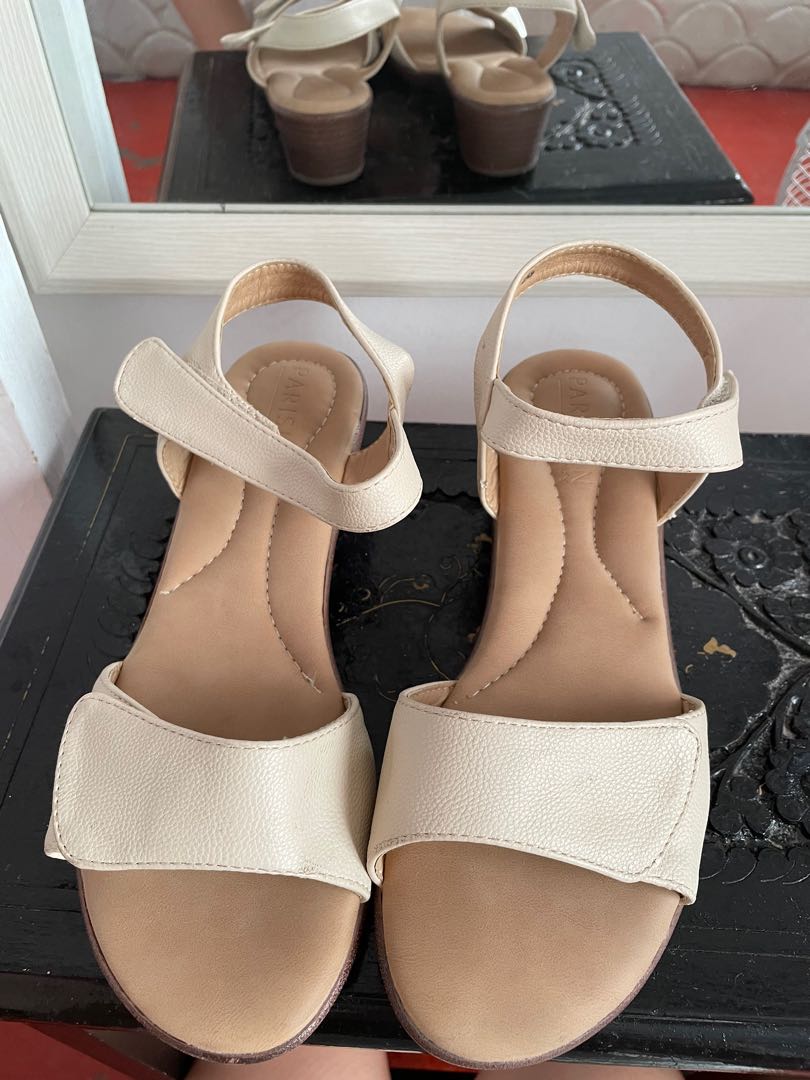 comfy nude sandals