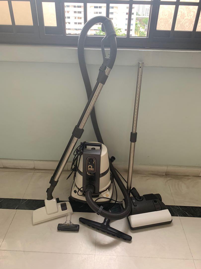 Delphin Vacuum Cleaner made in Germany, TV & Home Appliances, Vacuum