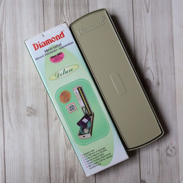 Diamond Deluxe Sphygmomanometer, Health & Nutrition, Health Monitors