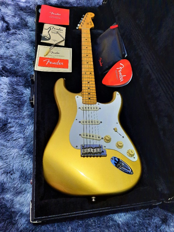 Fender Lincoln Brewster Signature Aztec Gold with Fender