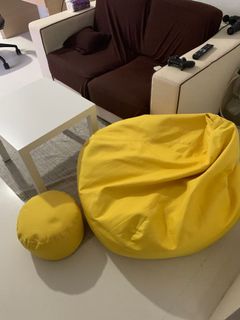 Fluffy lemon beanbag set comes with free side IKEA table
