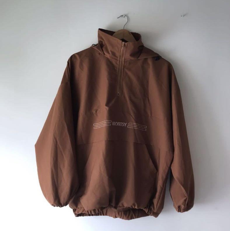 Half zip sale windbreaker jacket