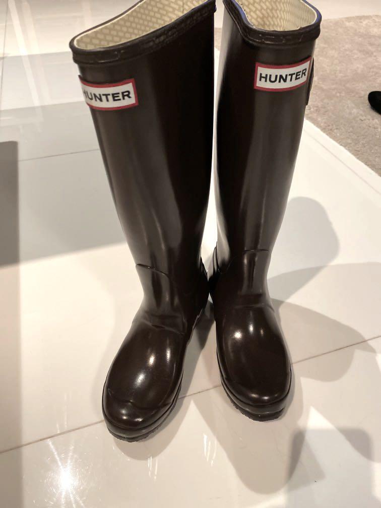 brown hunter boots