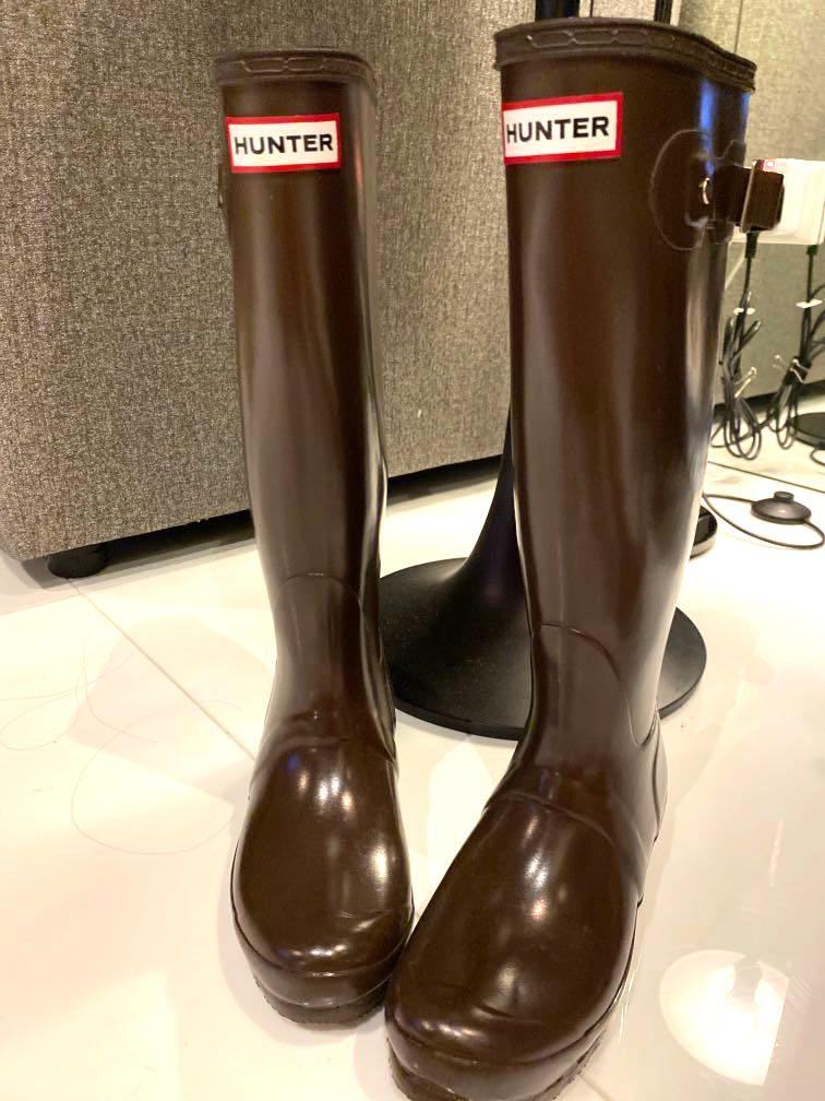 brown hunter boots
