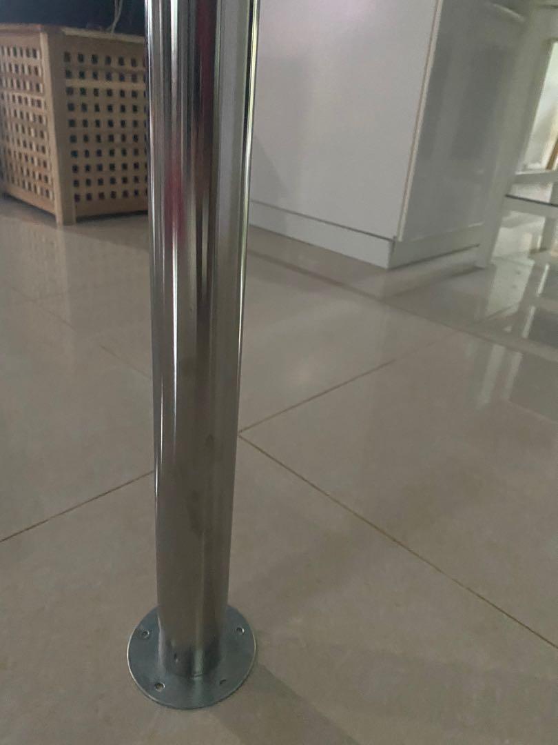 Gerton top adjustable legs