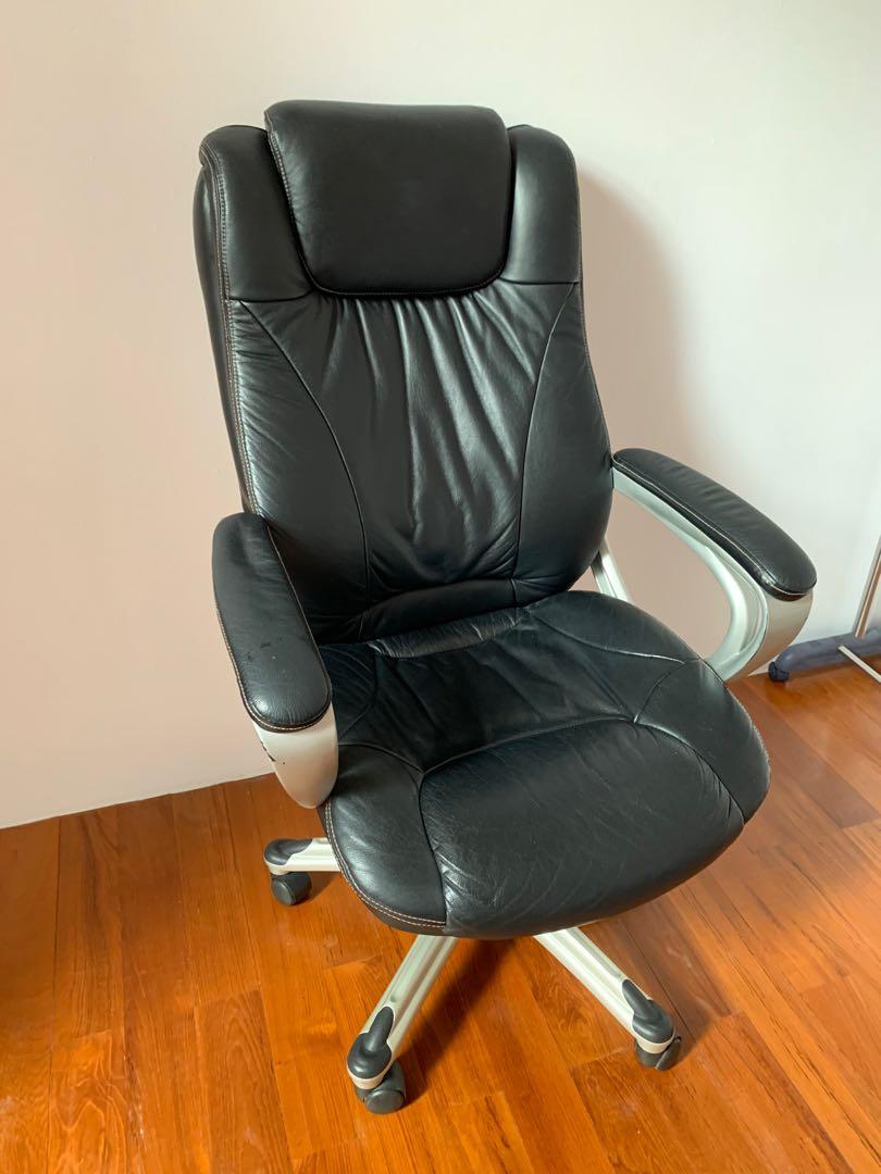 Leather office 2025 chair harvey norman