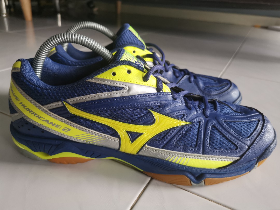 Mizuno hurricane 2 discount