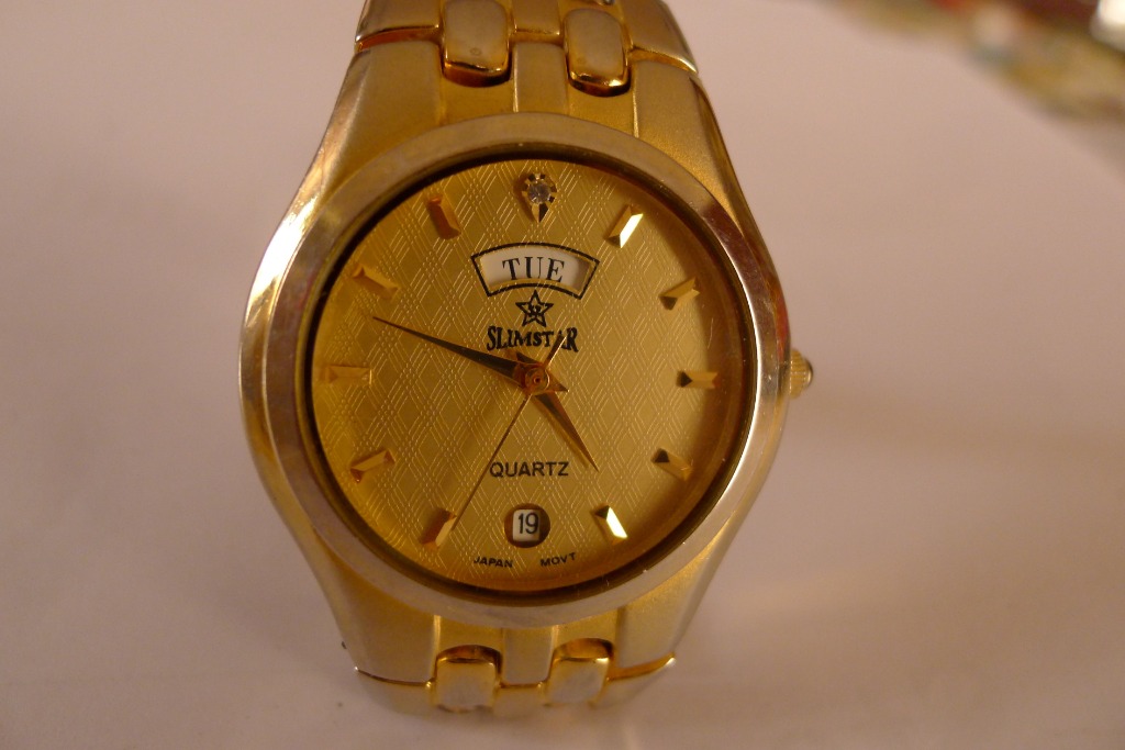 Slimstar Quartz Round Gold Patterned Dial Watch Women s Fashion
