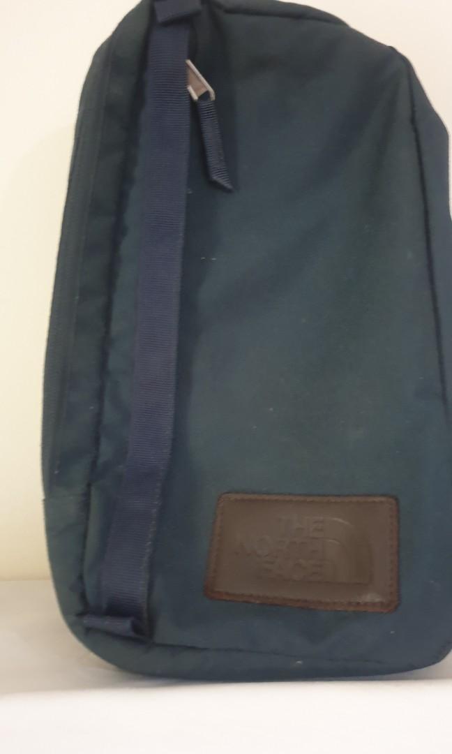 The North Face Field Bag crossbody (Category: Sling Bags) located in Makati City. Submitted by bigdaddy21 (Listing ID 1113456052, Image 2). Description: crossbody bag used a few times then stored good condition, needs some cleaning decluttering shipping c/o buyer https://www.luggagefactory.com/collections/the-north-face/products/the-north-face-field-bag-blue-wing-teal-asphalt-grey-one-size.