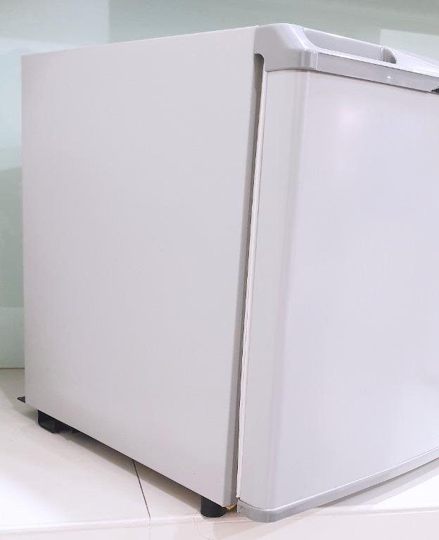 [USED] Panasonic NRAE51SH Fridge Mini Bar 50L, TV & Home Appliances