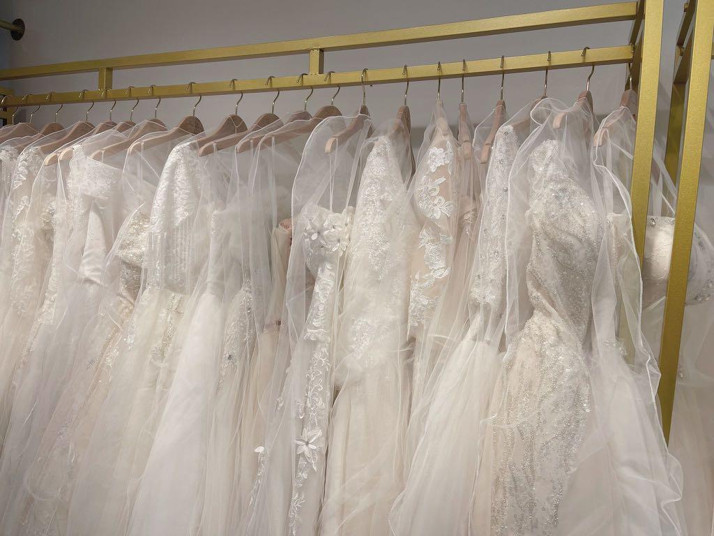 Wedding ROM Actual Day Pre Wedding Gown Dress Rental Men Suit