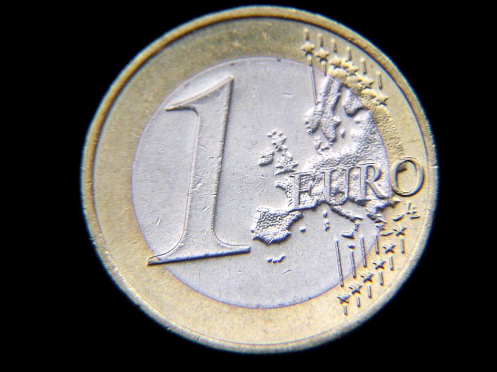 銅幣-2017年葡萄牙(Portugal)古幣圖案壹歐羅(Euro)雙色幣(好品), 興趣及遊戲, 收藏品及紀念品, 錢幣- Carousell