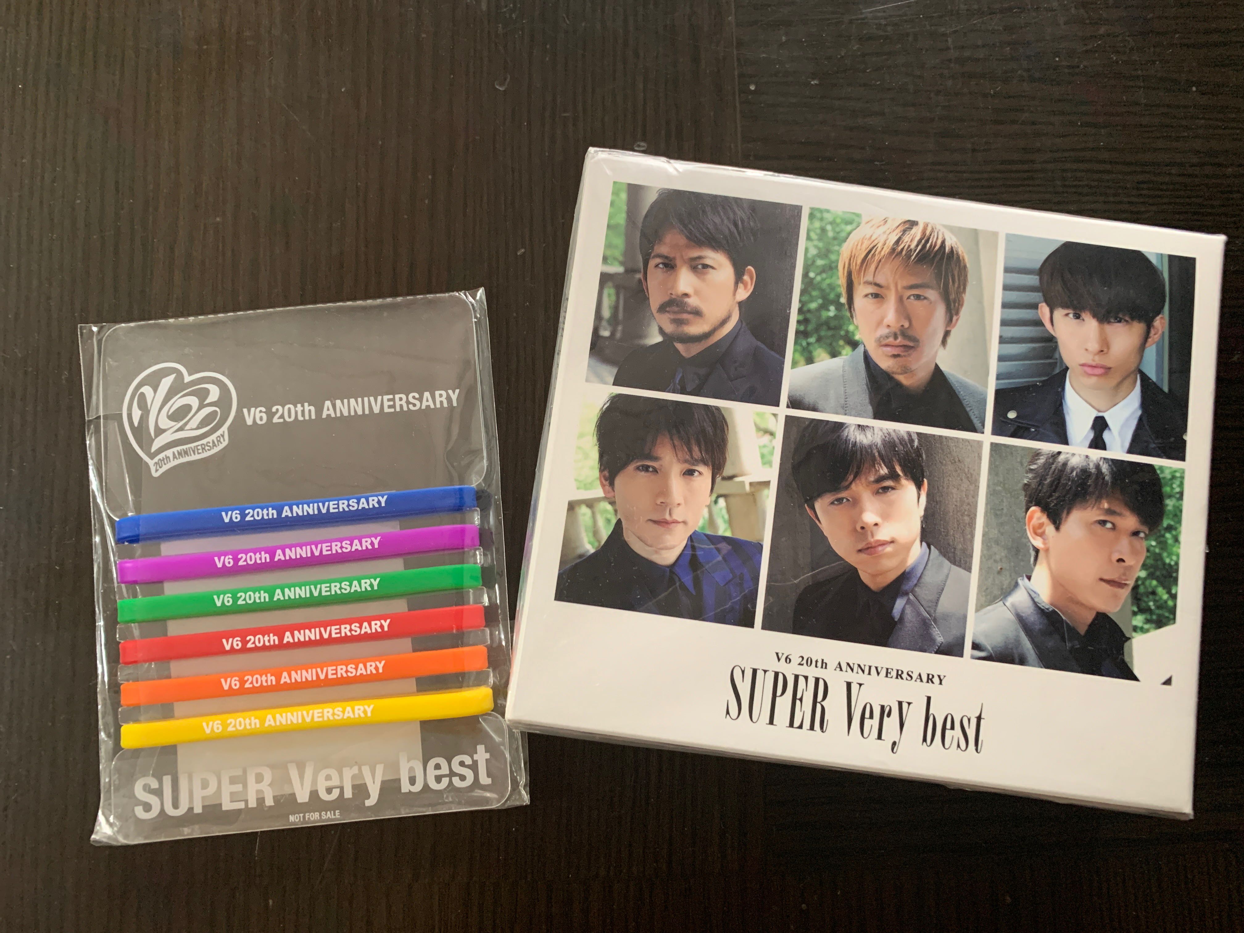 V6 ] SUPER Very best Loppi. HMV 限定盤（附手帶）, 興趣及遊戲, 收藏品及紀念品, 明星周邊- Carousell