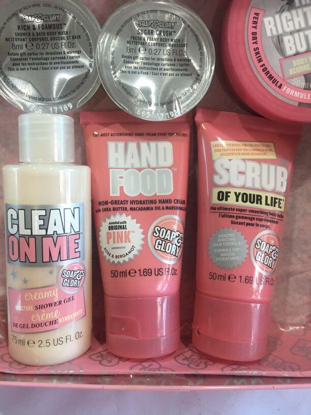 Bath Set ( Soaper Heroes ) imported from US (Category: Bath) located in Pasay City. Submitted by redgiftshop (Listing ID 1113609963, Image 3). Description: set includes: Shower Gel 75ml, Body Scrub 50ml, Body Butter 50ml, Hand Cream 50ml, Foamy Body wash pod 8ml, shower and Bath Body wash pod 8ml. made in UK directly bought in US product code: S-20.