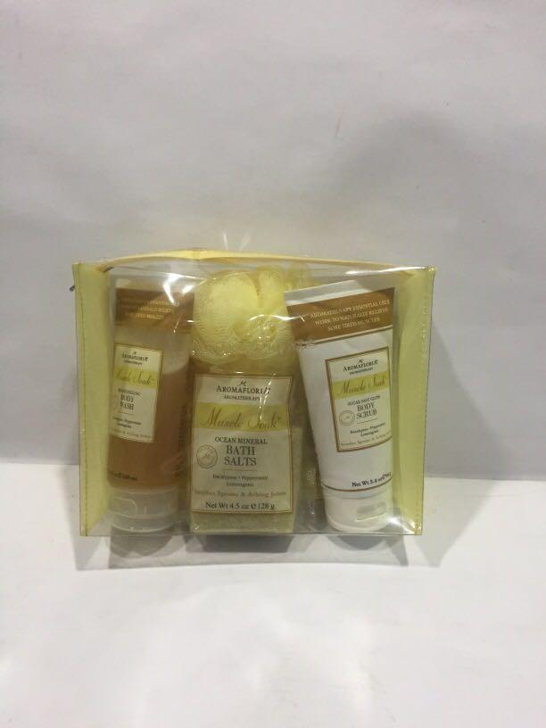 Bath Set collection imported from US (Category: Bath) located in Pasay City. Submitted by redgiftshop (Listing ID 1113625601, Image 1). Description: set collection includes: Moisturizing Body Wash 100ml, Bath Salts 128gms, sugar salt glow Body Scrub 96gms soothes Sprains & Aching Joints imported & original directly bought in US product code: CL.