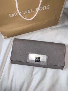 BNWT Grey Micheal Kors Wallet