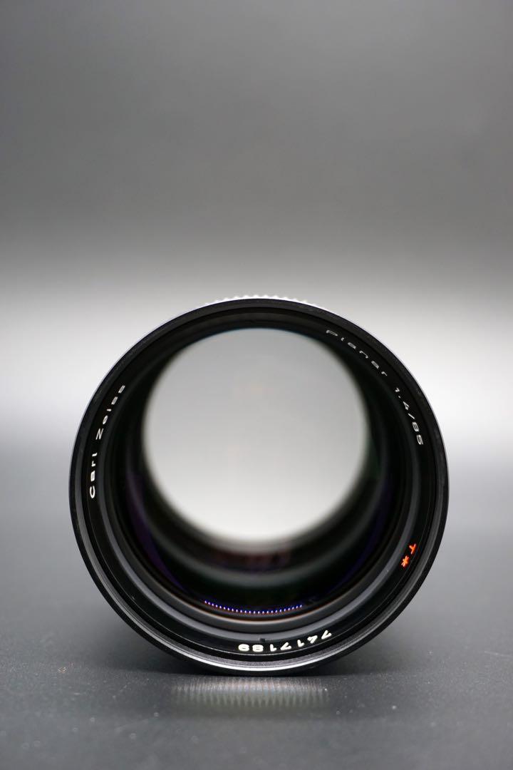 極新】Contax Carl Zeiss Planar T* 85mm f1.4, 攝影器材, 鏡頭及裝備- Carousell