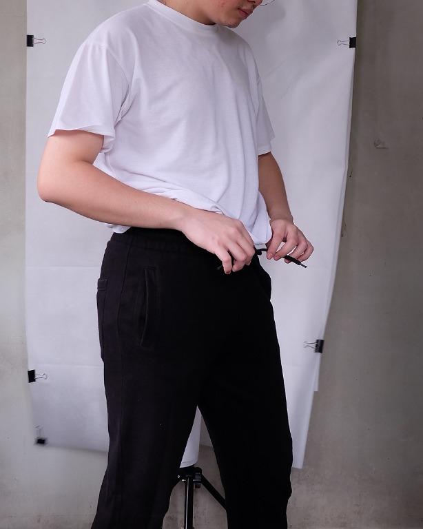 Divided sweatpants discount
