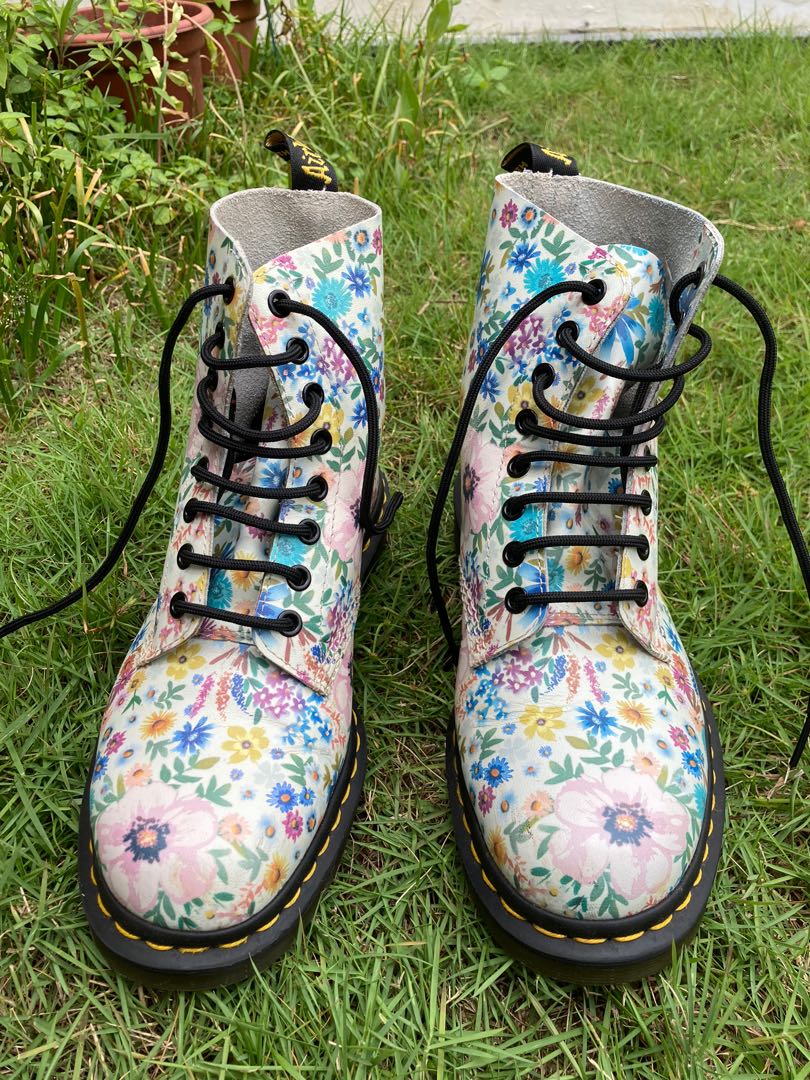 Dr. Martens Pascal Wanderlust Vintage Flower Print Boots