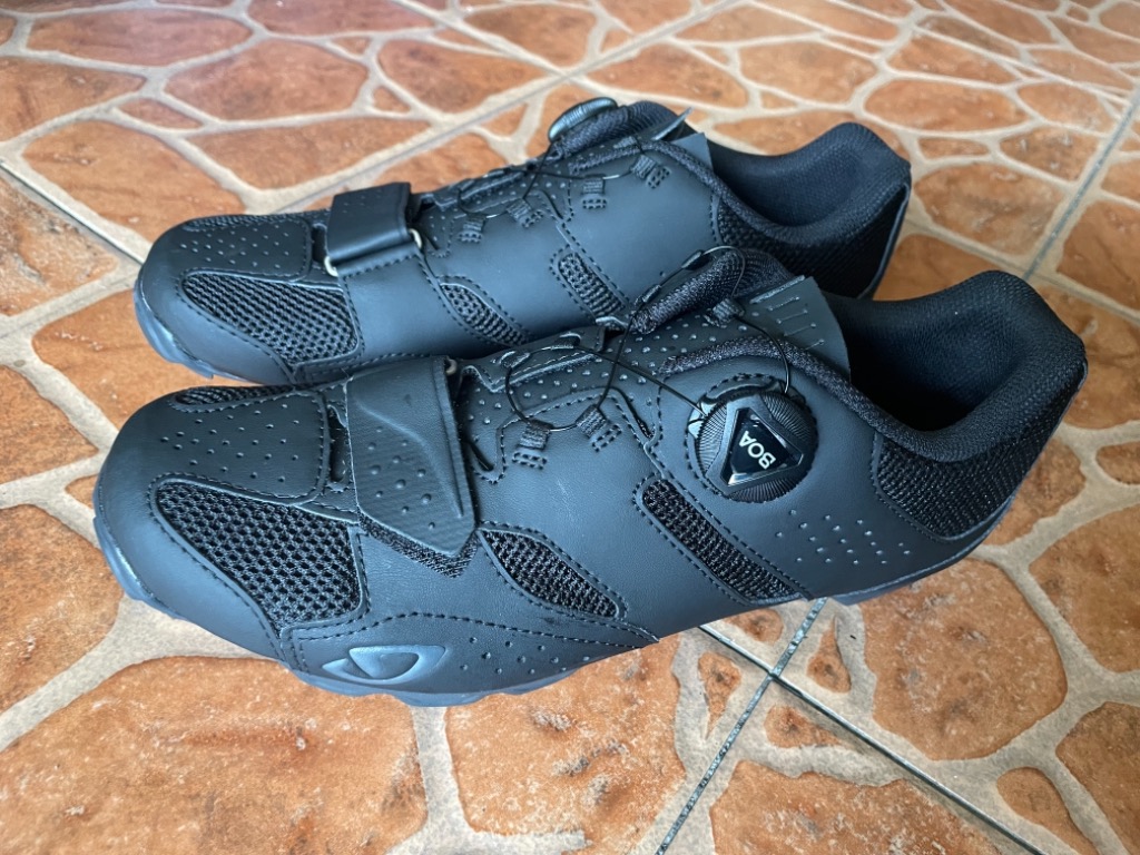 Giro MTB shoes, Sports Equipment, Bicycles & Parts, Bicycles on Carousell