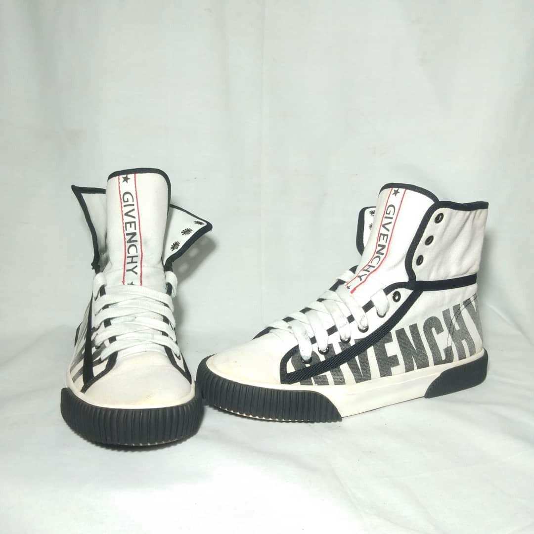 Givenchy boxing sneakers top