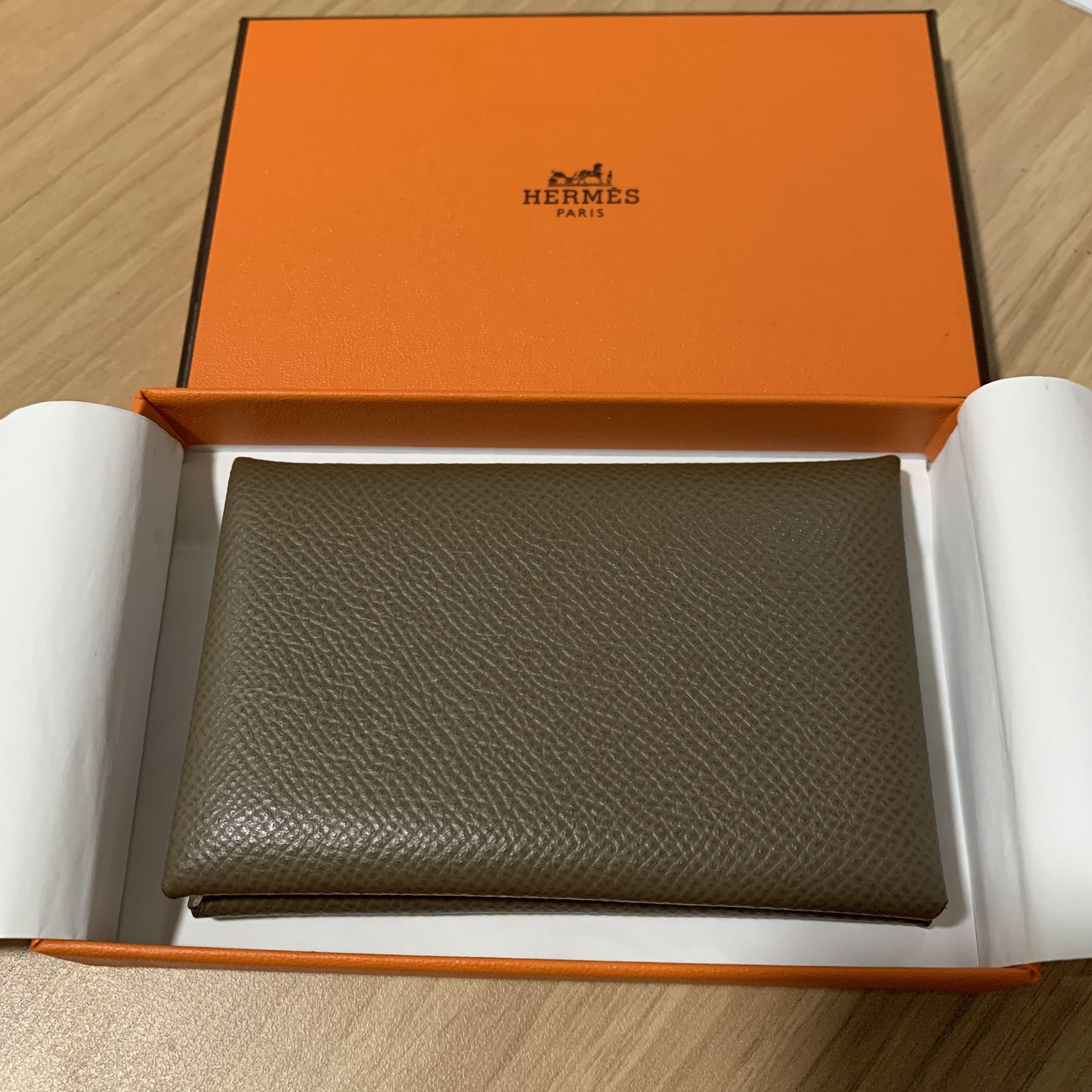 Hermes Calvi Card Holder, 名牌, 手袋及銀包- Carousell