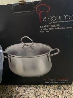 La gourmet 18/10 Stainless Steel Classic 28CM x 19CM (12.9L) Casserole Stockpot with Tempered Glass Lid