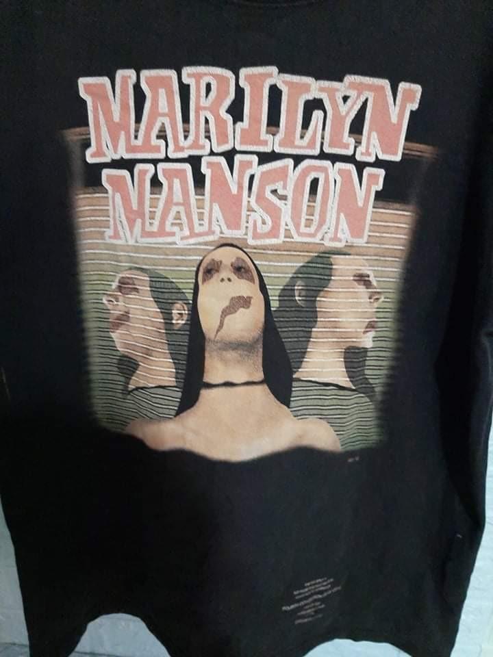 Marilyn Manson (Category: Tshirts & Polo Shirts ) located in Taguig. Submitted by donsoledgar (Listing ID 1113626025, Image 1). Description: Marilyn Manson fear of god..large size...dm lng s info..taguig area plus ship s malayuan.