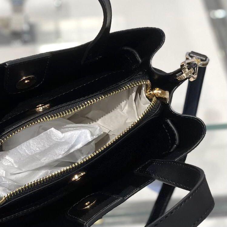 Michael Kors Emilia Small Satchel Crossbody Bag, 女裝, 手袋及銀包 
