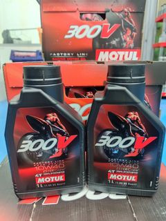 Motul 300V 10W40 Fully Synthetic Engine Oil, Motorcycles, Motorcycle  Accessories on Carousell