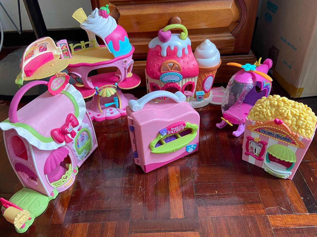 Ponyville toys shop