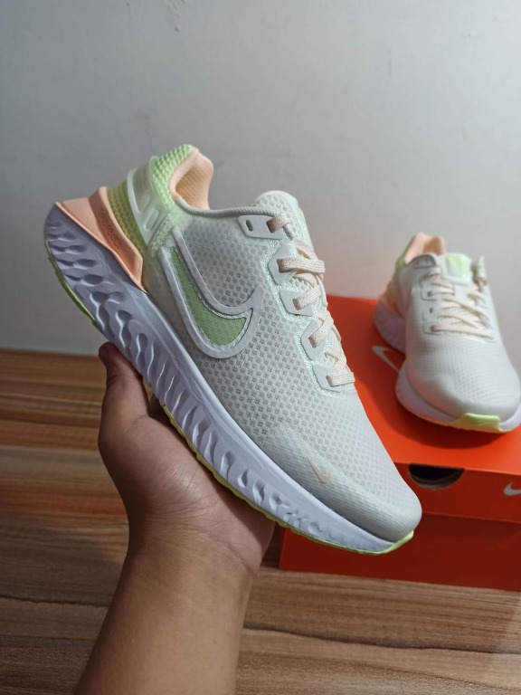 Nike Legend React 3 Womens