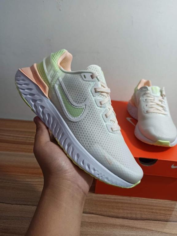 Nike Legend React Womens, Women's Fashion, Footwear, Sneakers on Carousell