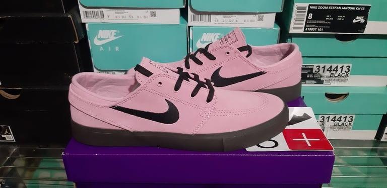 Janoski black pink best sale