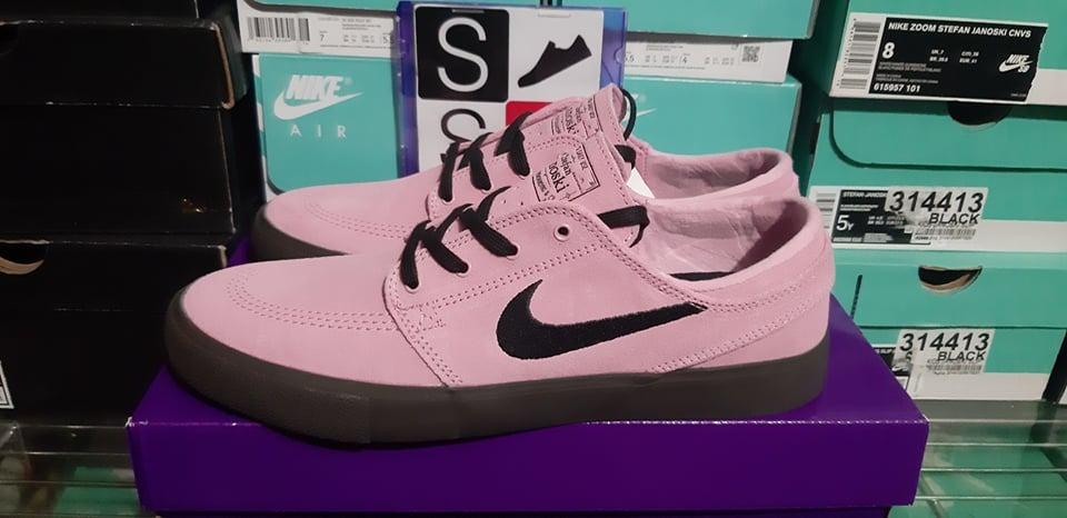 Nike janoski black pink sale