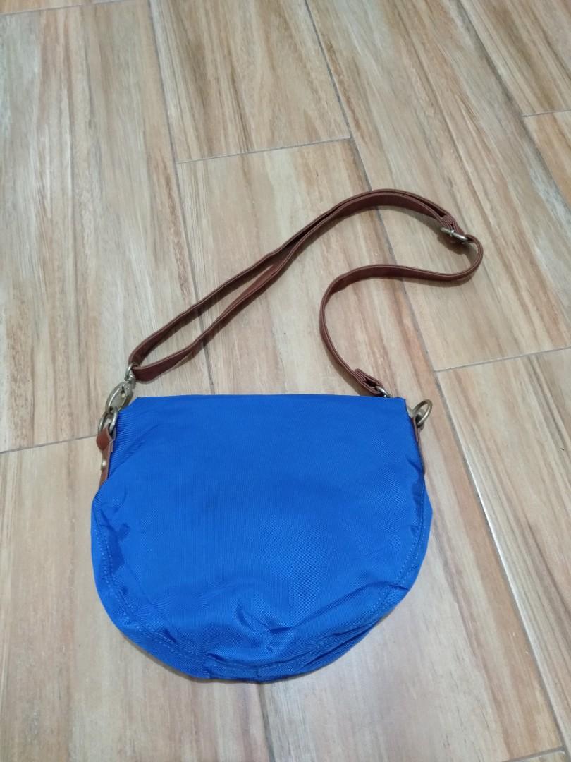 old navy sling bag Women s Fashion Bags Wallets Cross body Bags on Carousell